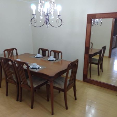 Apartamento Ensolarado No Centro De Gramado Apartman Kültér fotó