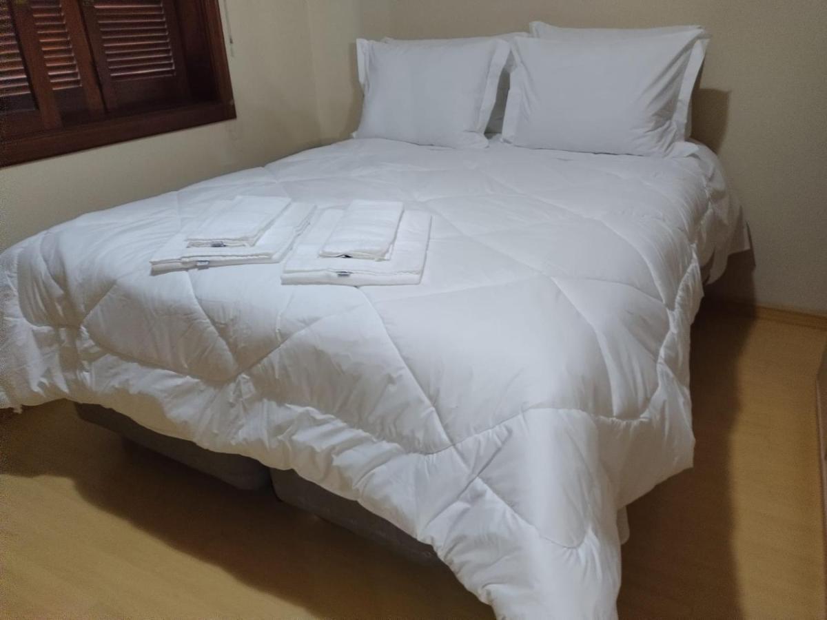 Apartamento Ensolarado No Centro De Gramado Apartman Kültér fotó
